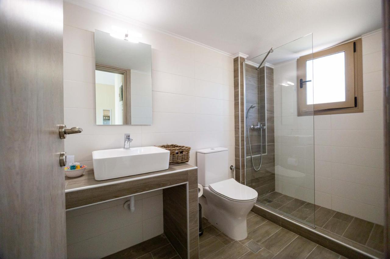 Varkes Suites 2 Nea Moudania Extérieur photo